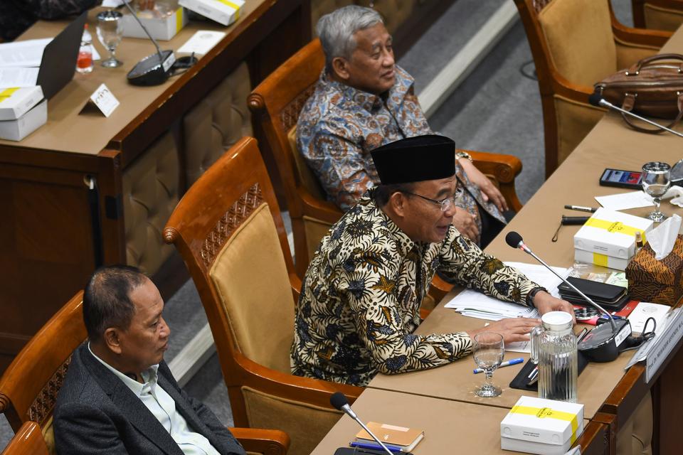 Menteri Muhadjir Dukung Mahasiswa Bayar UKT Kuliah Pakai&nbsp;Pinjol