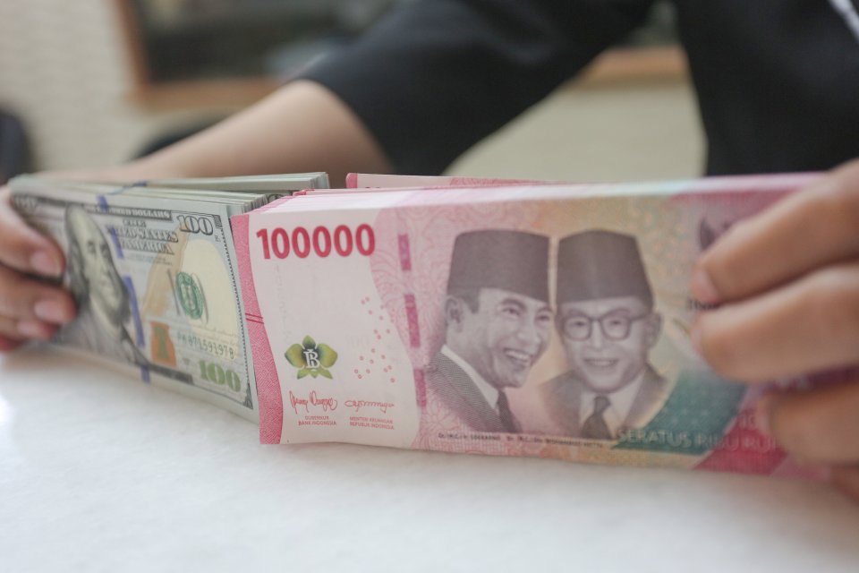 Rupiah Menguat di Tengah Sinyal Penurunan Suku Bunga The&nbsp;Fed