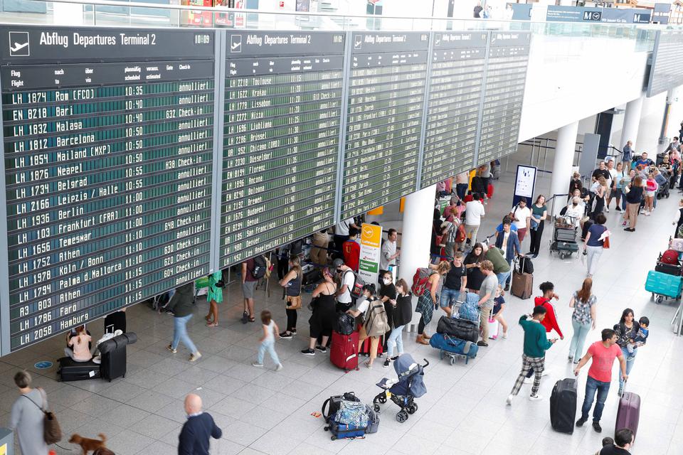 Ramai-ramai Maskapai AS, Eropa, Asia Hentikan Penerbangan ke Israel dan&nbsp;Lebanon