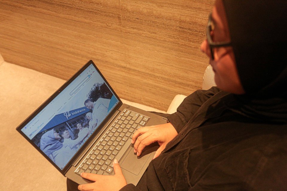 DPR Desak Indofarma Segera Bayar Gaji Karyawan yang Tersendat